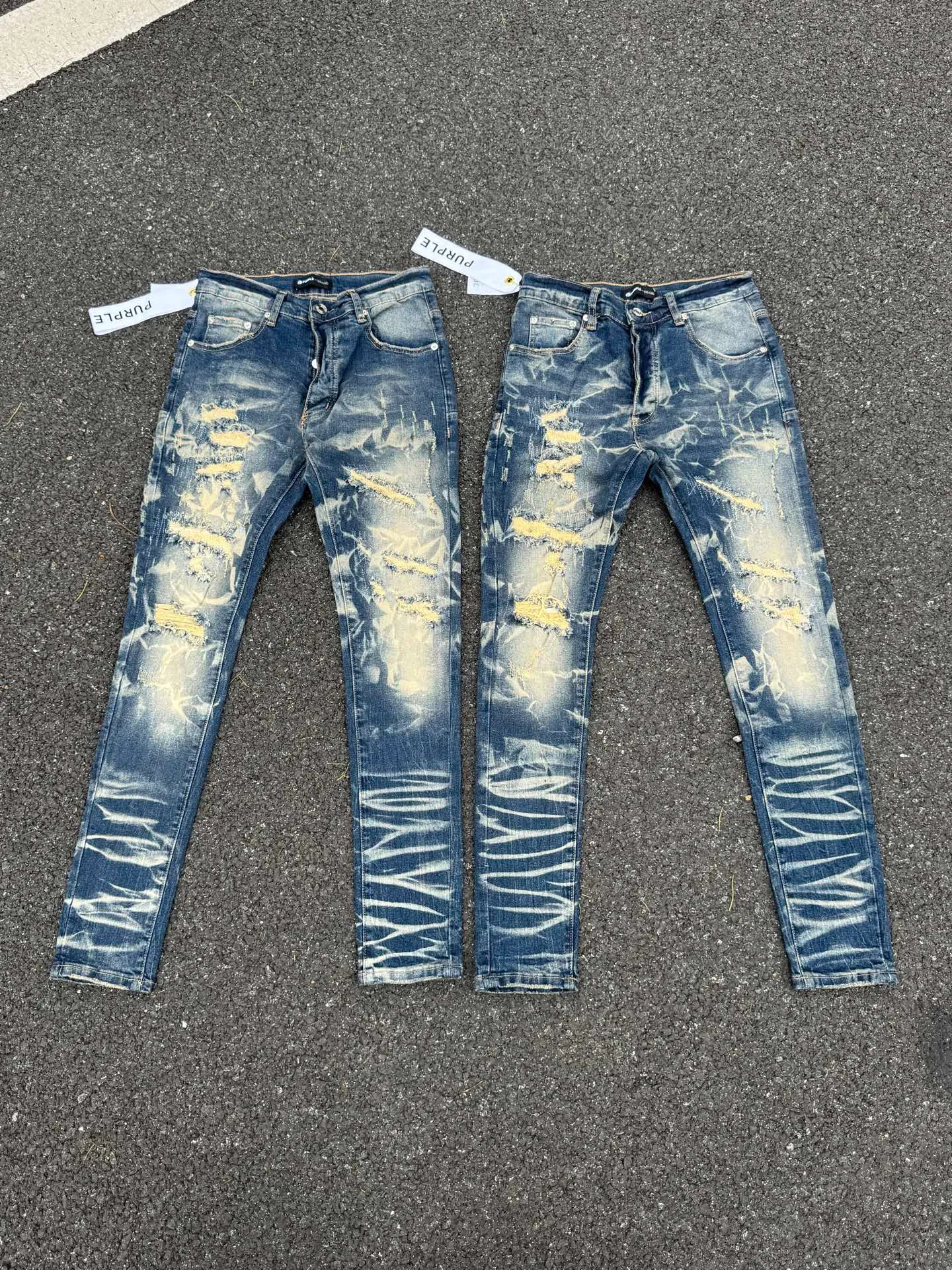 PU 1 (the back pocket label will not be returned or exchanged once it is removed) Top foreign trade order Purple Brand ripped stretch skinny jeans for men and women Same Style Accessories: complete accessories, all in original packaging, two hang tags and two labels on the back pocket to distinguish the low-end version on the outside, hardware and buckles are aligned, Authentic original with logo, aluminum alloy buckle, authentic Authentic printing inside the jeans pocket, every detail distinguishes any version on the market Fabric: Authentic pattern-making and Authentic custom-made imported fabrics use unique washing and dyeing methods, and are individually hand-painted to make ripped and micro-elastic jeans. Sizes: 28 30 32 34 36